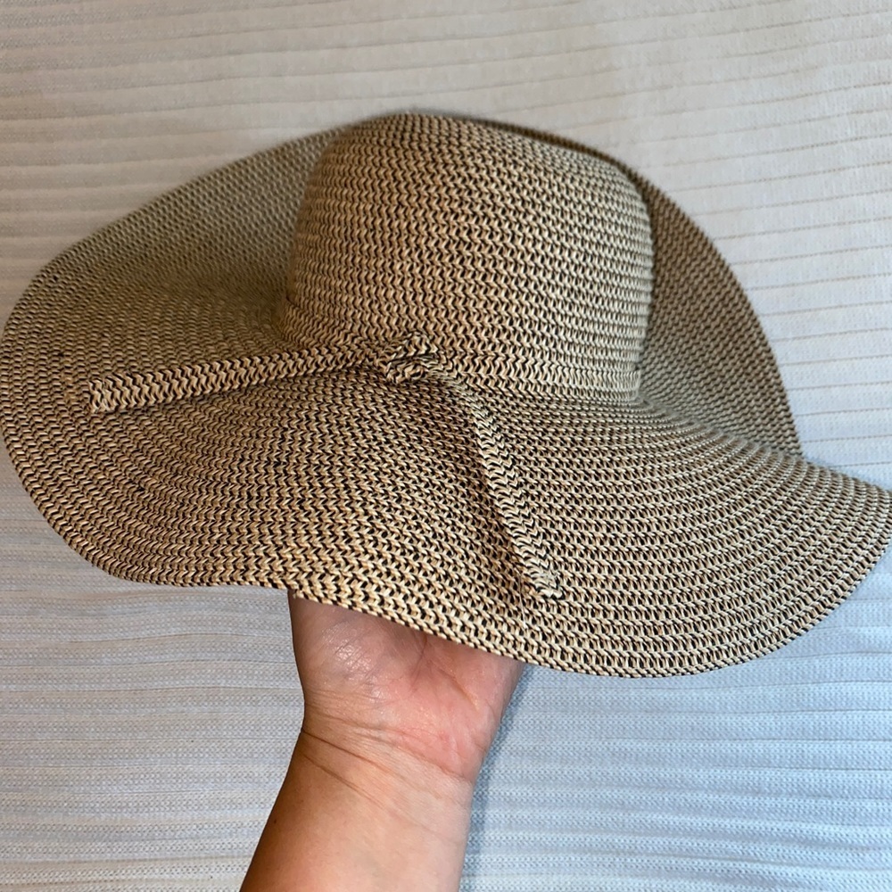 Tan Woven Big Brim Flowy Hat, Like New